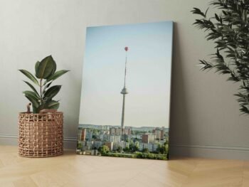 Vilniaus TV bokštas saulėtą dieną (JG00002302) - Image 3