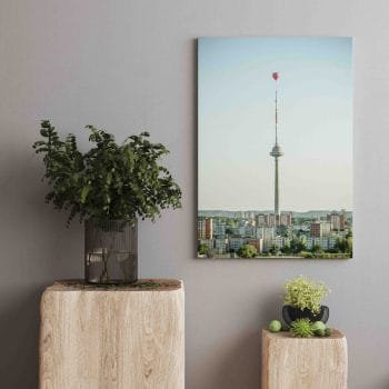 Vilniaus TV bokštas saulėtą dieną (JG00002302) - Image 2