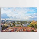 Vilniaus senamiesčio panorama su Katedra, Gedimino bokštu ir dangoraižiais (JG00002317)