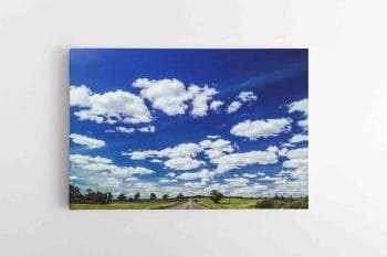 Nuostabus Lietuvos vaizdas su mėlynu dangumi ir debesimis (JG00002544)