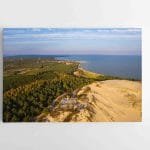 Saulės laikrodis Parnidžio kopose su vaizdu į Nidą ir Kuršių marias (JG00002556)