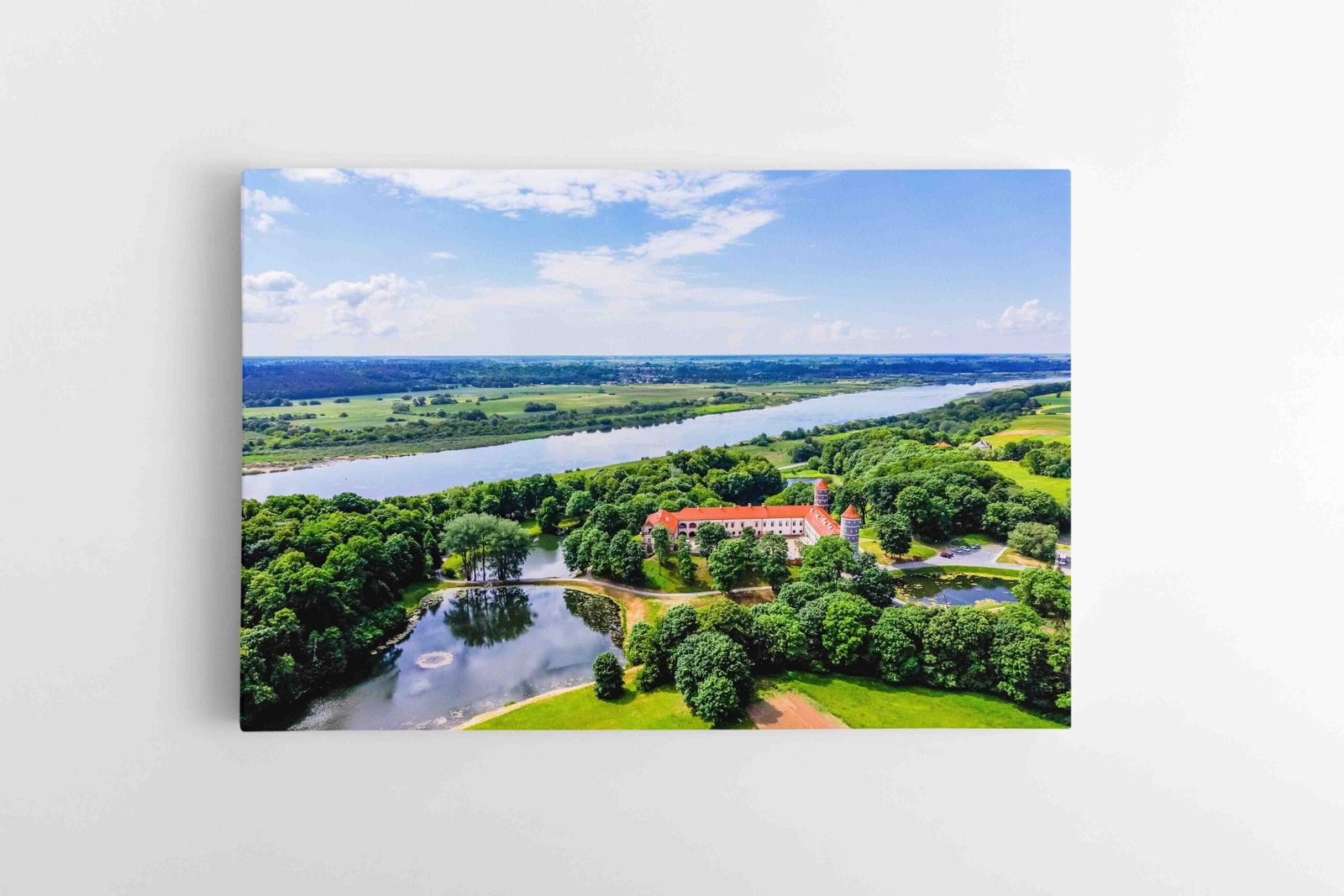 Panemunės pilis iš paukščio skrydžio (JG00002667)