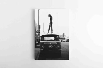 Mergina ant Hipių VW T2 (JG00001204)